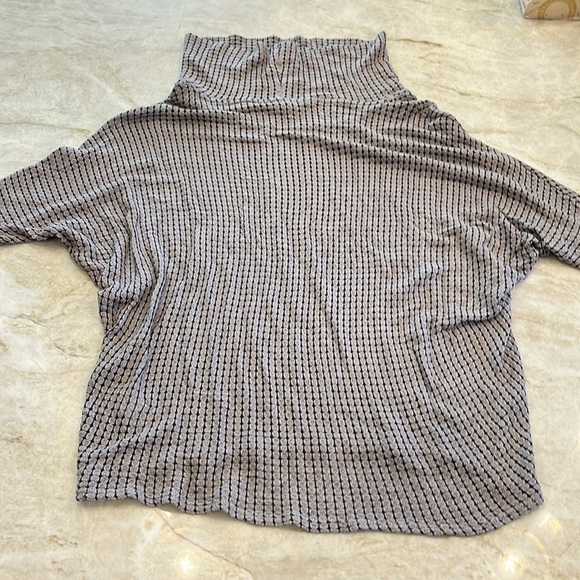 Laila Jayde Textured Cowl Neck Dolman‎ Sleeve Top Gray Beige Black Medium Petite - Picture 9 of 12